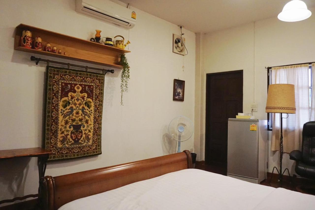 Manee Guesthouse And Record บ้านมานี チエンマイ エクステリア 写真