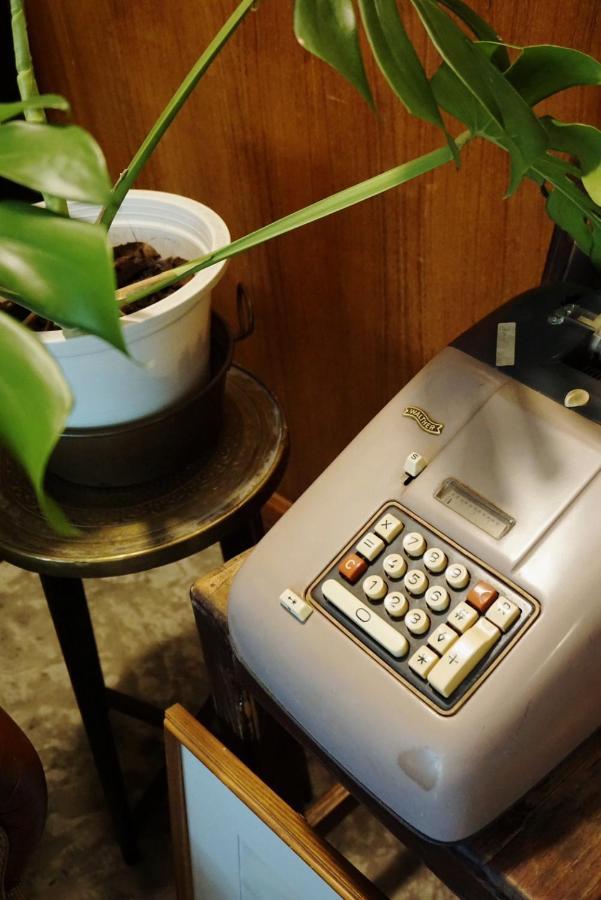 Manee Guesthouse And Record บ้านมานี チエンマイ エクステリア 写真