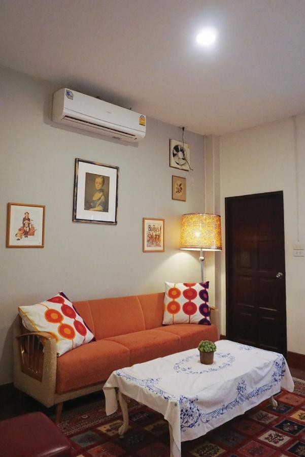 Manee Guesthouse And Record บ้านมานี チエンマイ エクステリア 写真