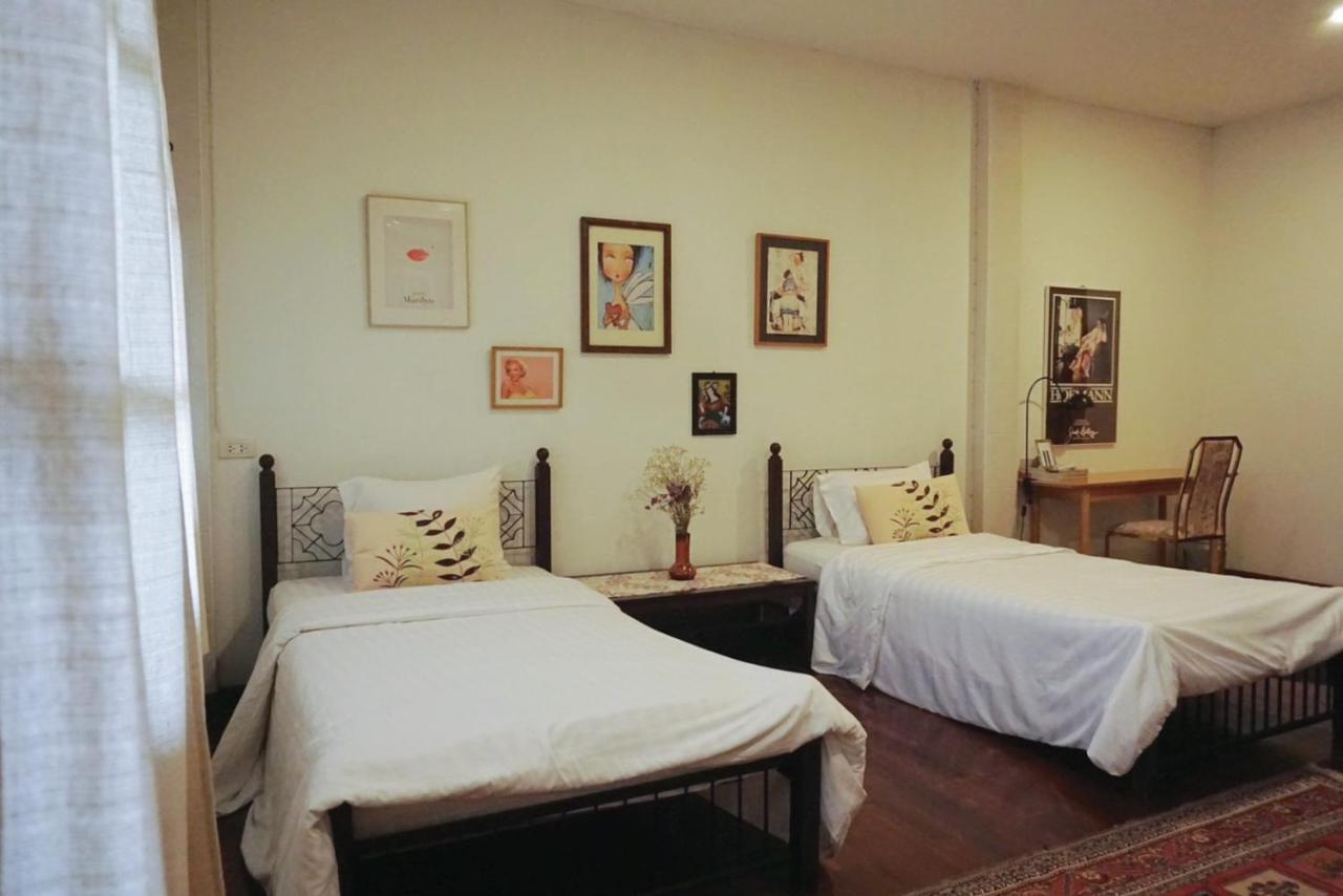 Manee Guesthouse And Record บ้านมานี チエンマイ エクステリア 写真