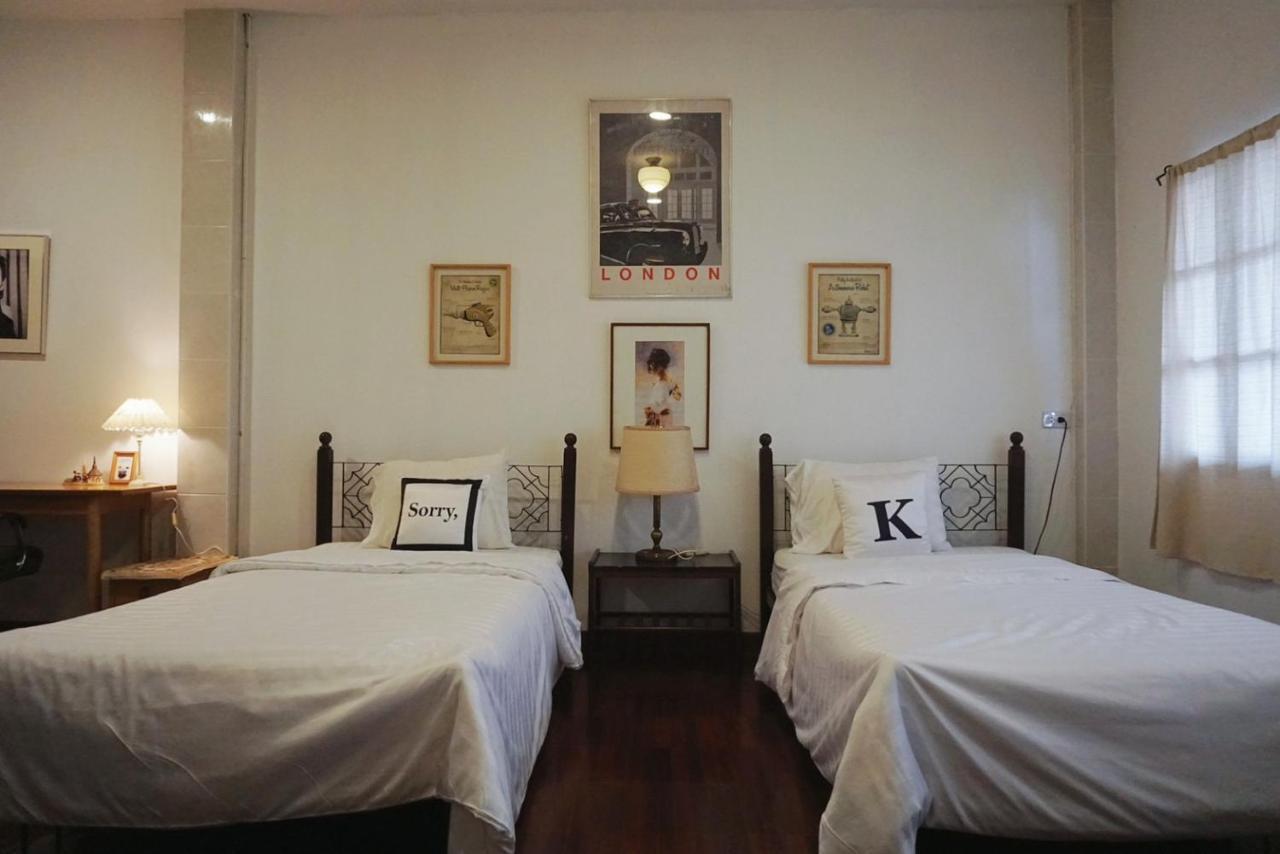 Manee Guesthouse And Record บ้านมานี チエンマイ エクステリア 写真
